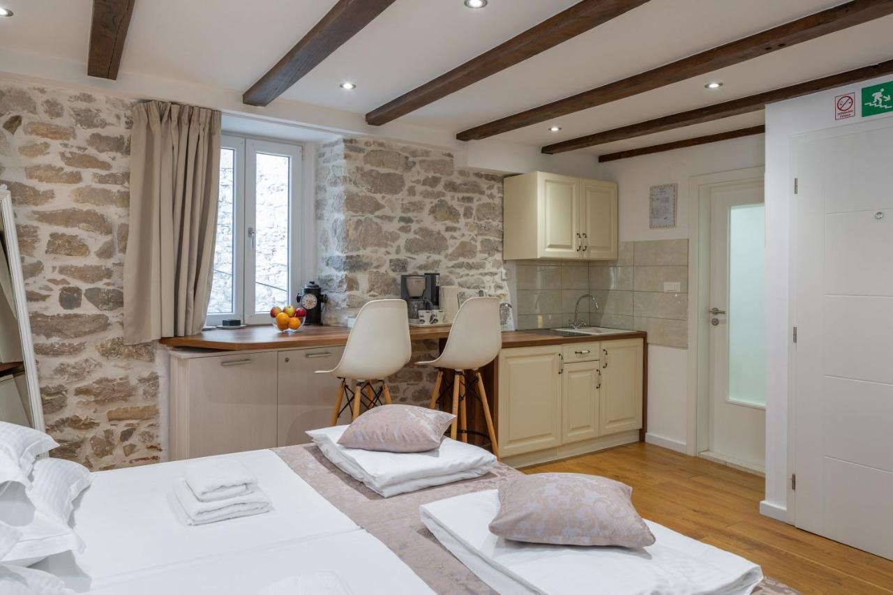 ホテル Awesome Stone House スプリト エクステリア 写真